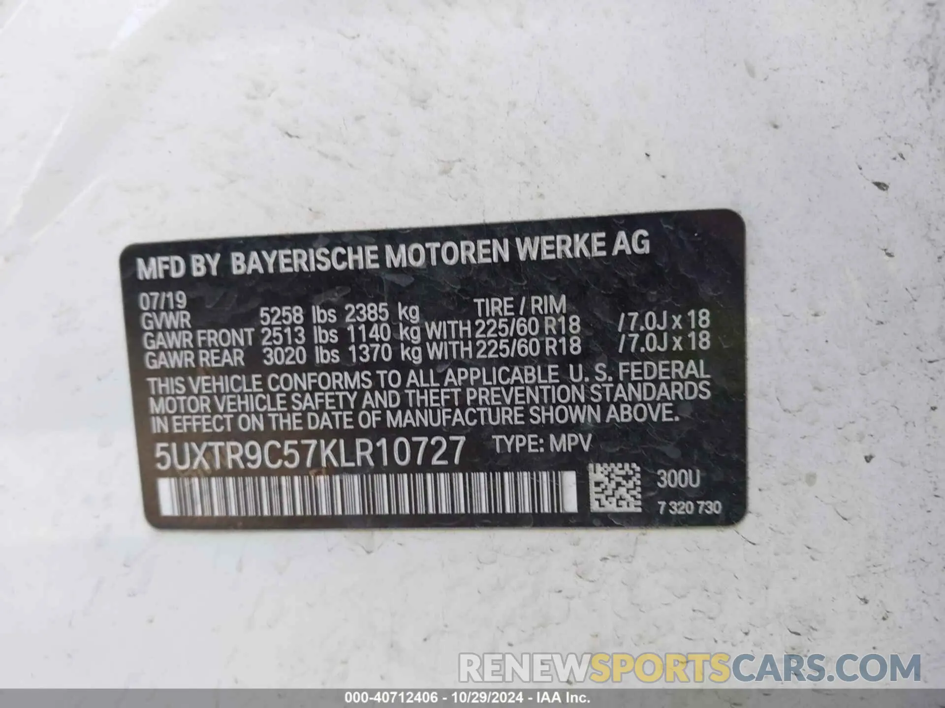 9 Photograph of a damaged car 5UXTR9C57KLR10727 BMW X3 2019