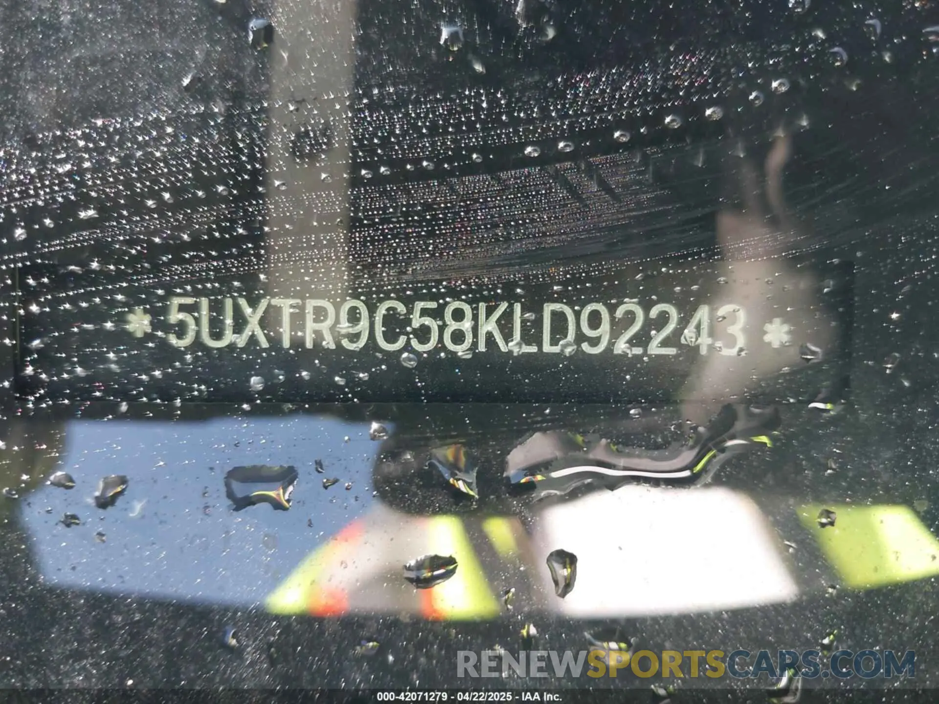 9 Photograph of a damaged car 5UXTR9C58KLD92243 BMW X3 2019