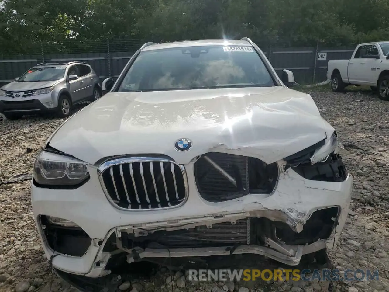 5 Photograph of a damaged car 5UXTR9C58KLD98897 BMW X3 2019