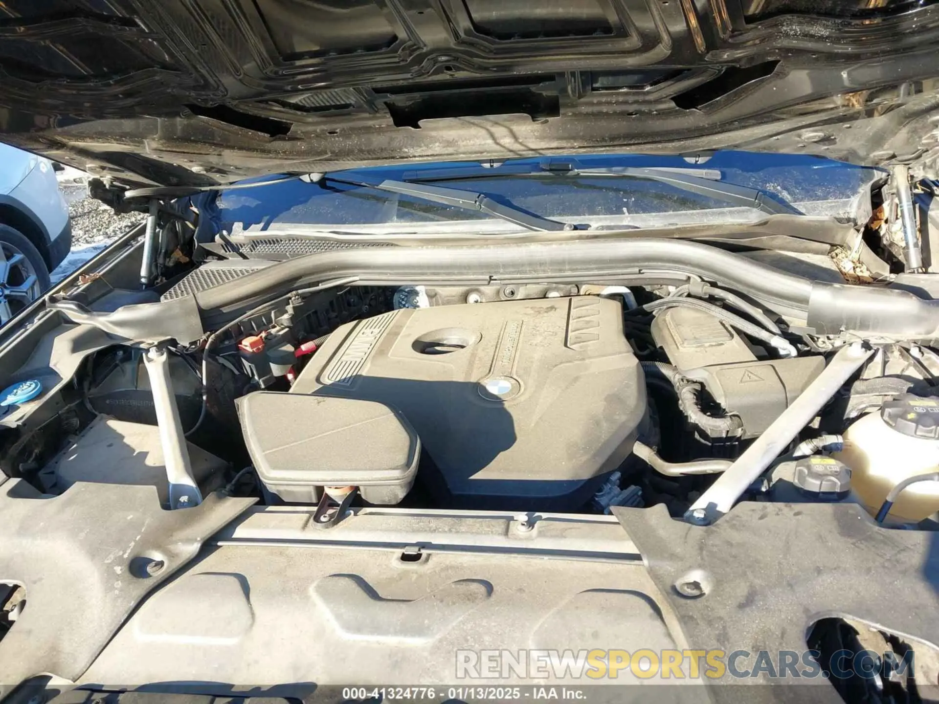 10 Photograph of a damaged car 5UXTR9C58KLE17481 BMW X3 2019
