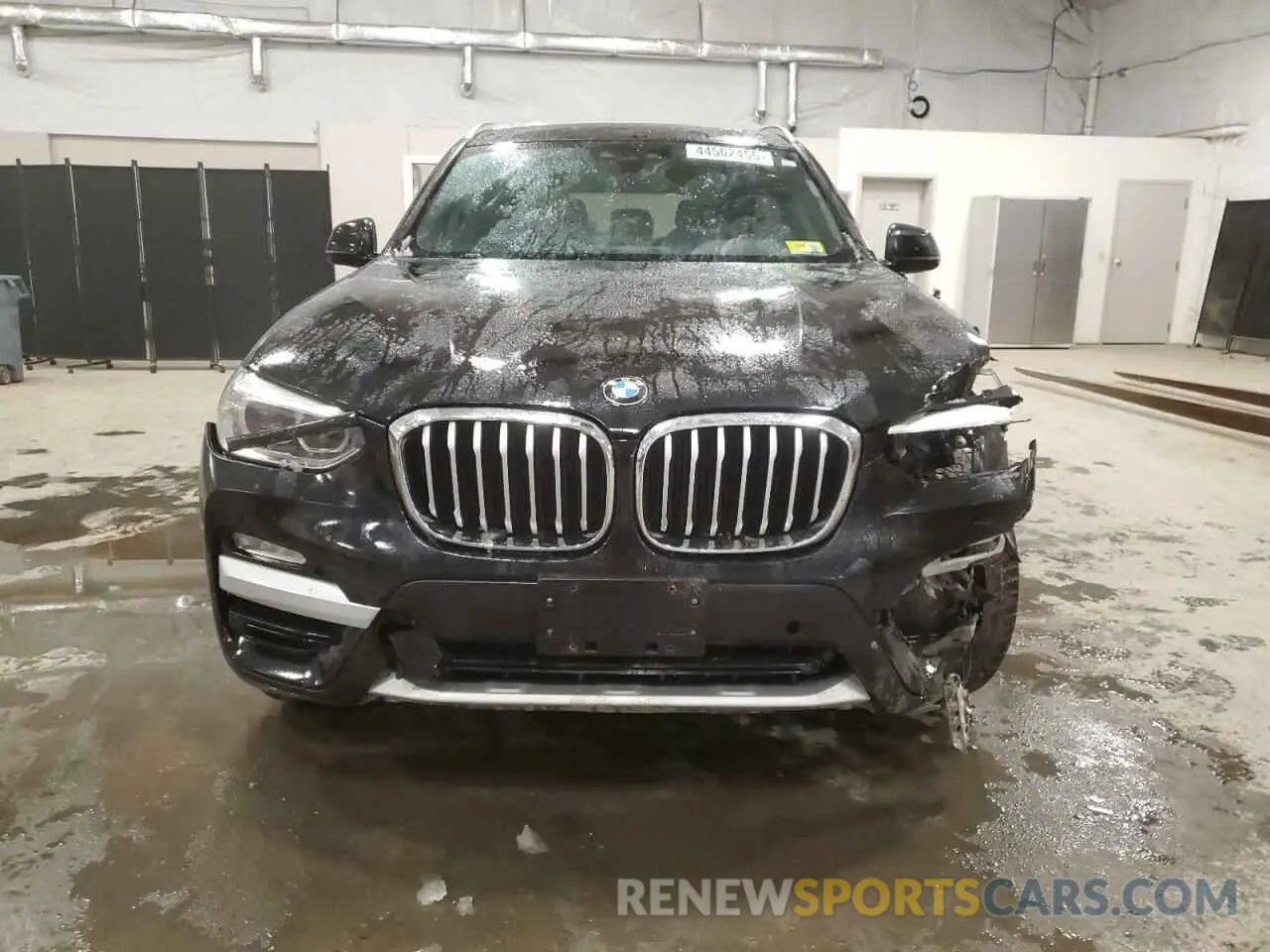 5 Photograph of a damaged car 5UXTR9C58KLP81722 BMW X3 2019