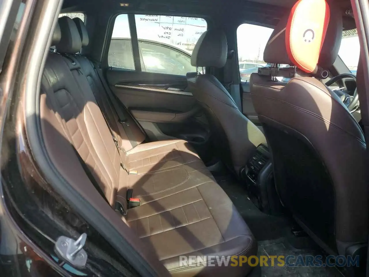 11 Photograph of a damaged car 5UXTR9C58KLP83549 BMW X3 2019