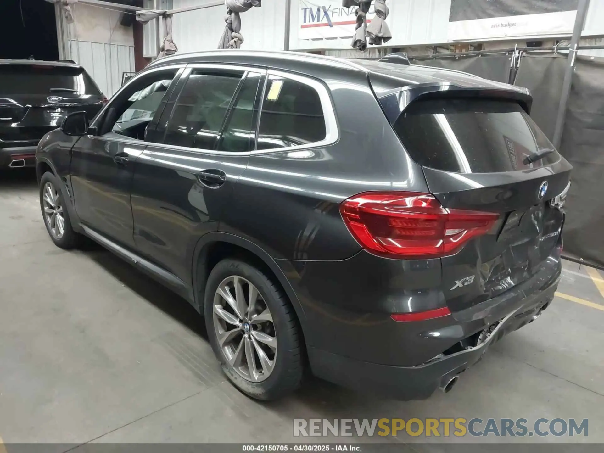 3 Photograph of a damaged car 5UXTR9C58KLP91960 BMW X3 2019