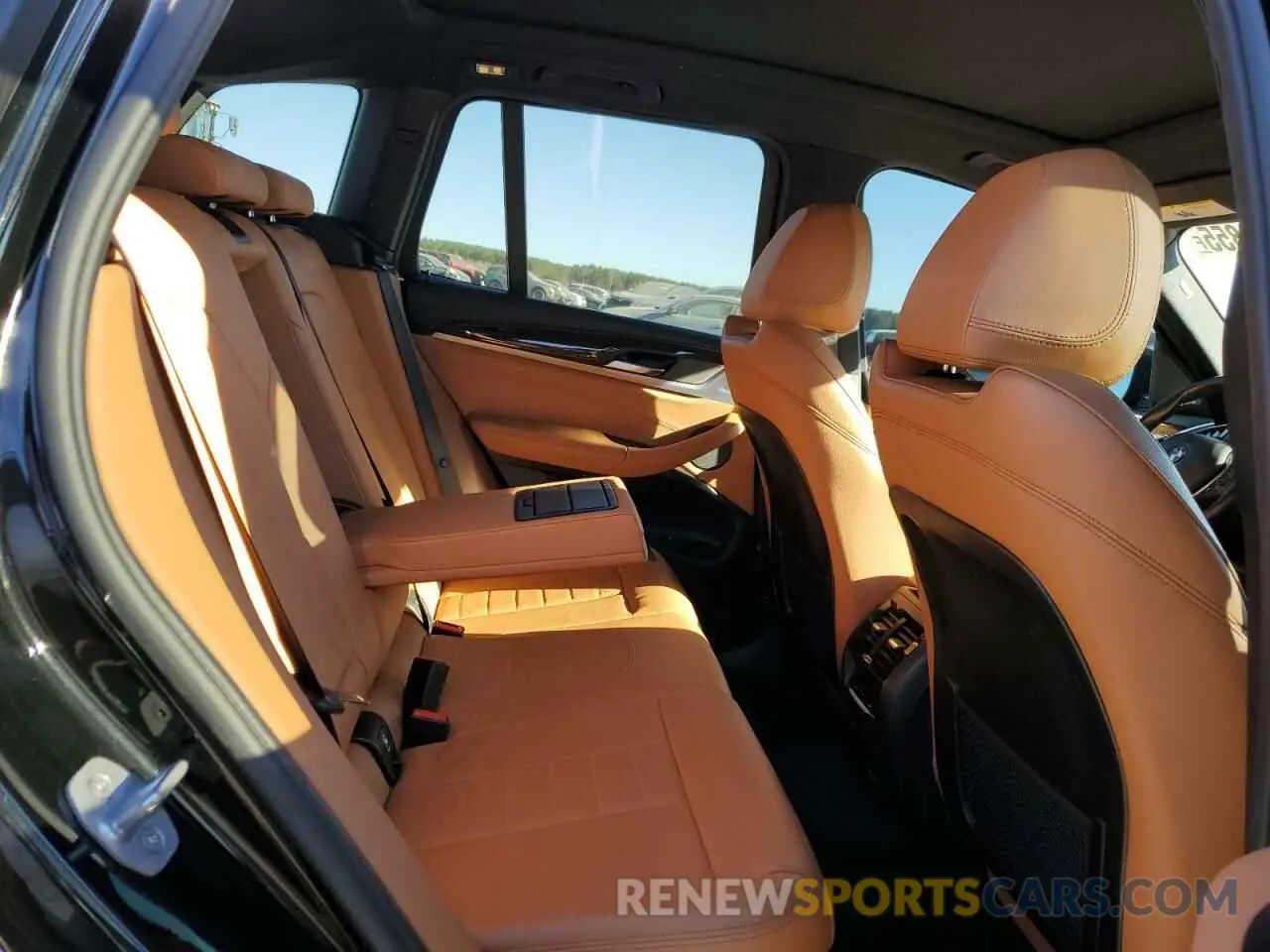 11 Photograph of a damaged car 5UXTR9C58KLR04080 BMW X3 2019