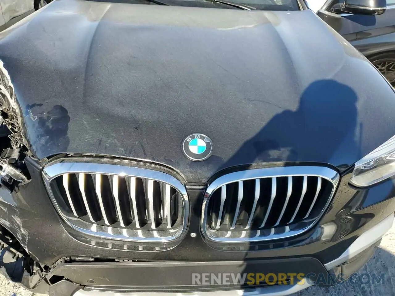 13 Photograph of a damaged car 5UXTR9C58KLR04080 BMW X3 2019