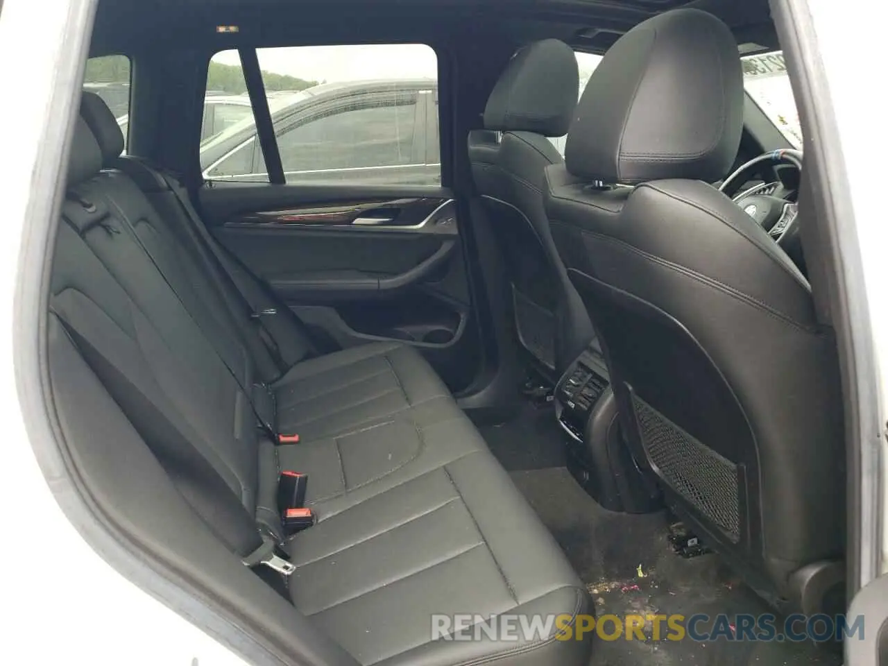 11 Photograph of a damaged car 5UXTR9C58KLR07111 BMW X3 2019