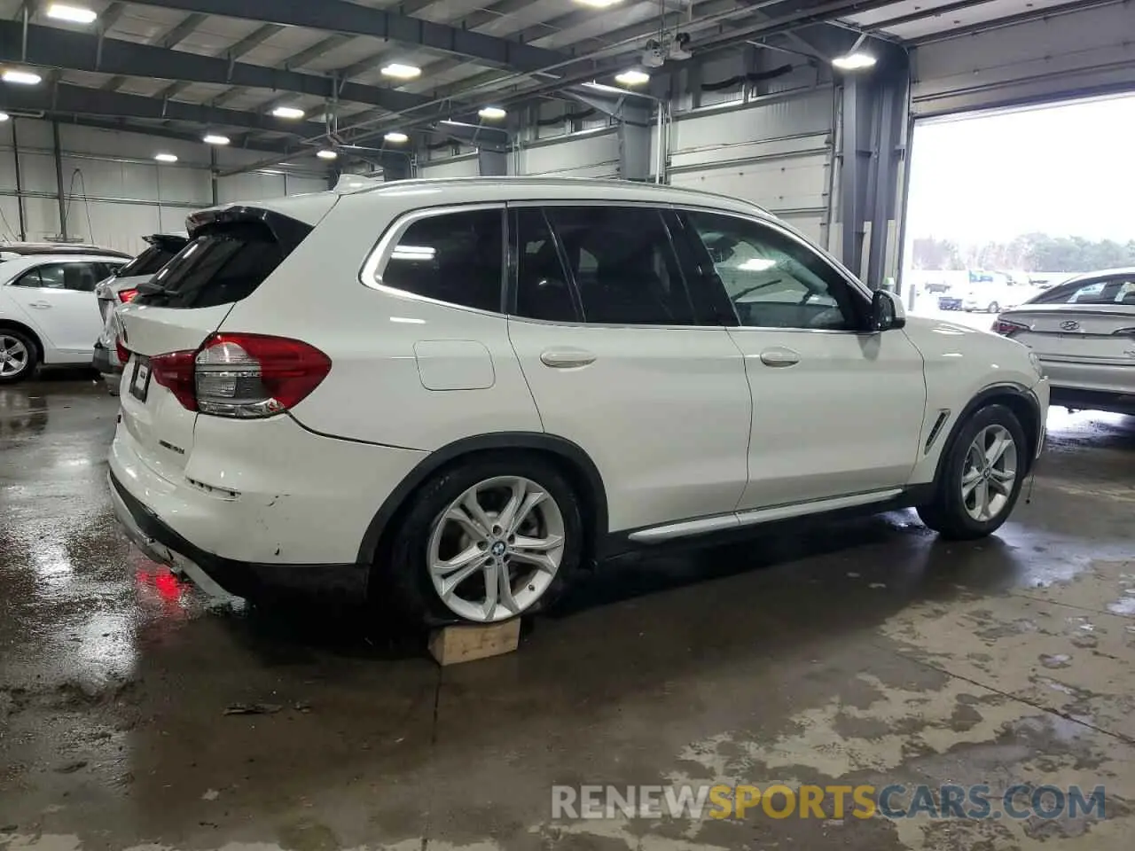 3 Photograph of a damaged car 5UXTR9C59KLD90260 BMW X3 2019