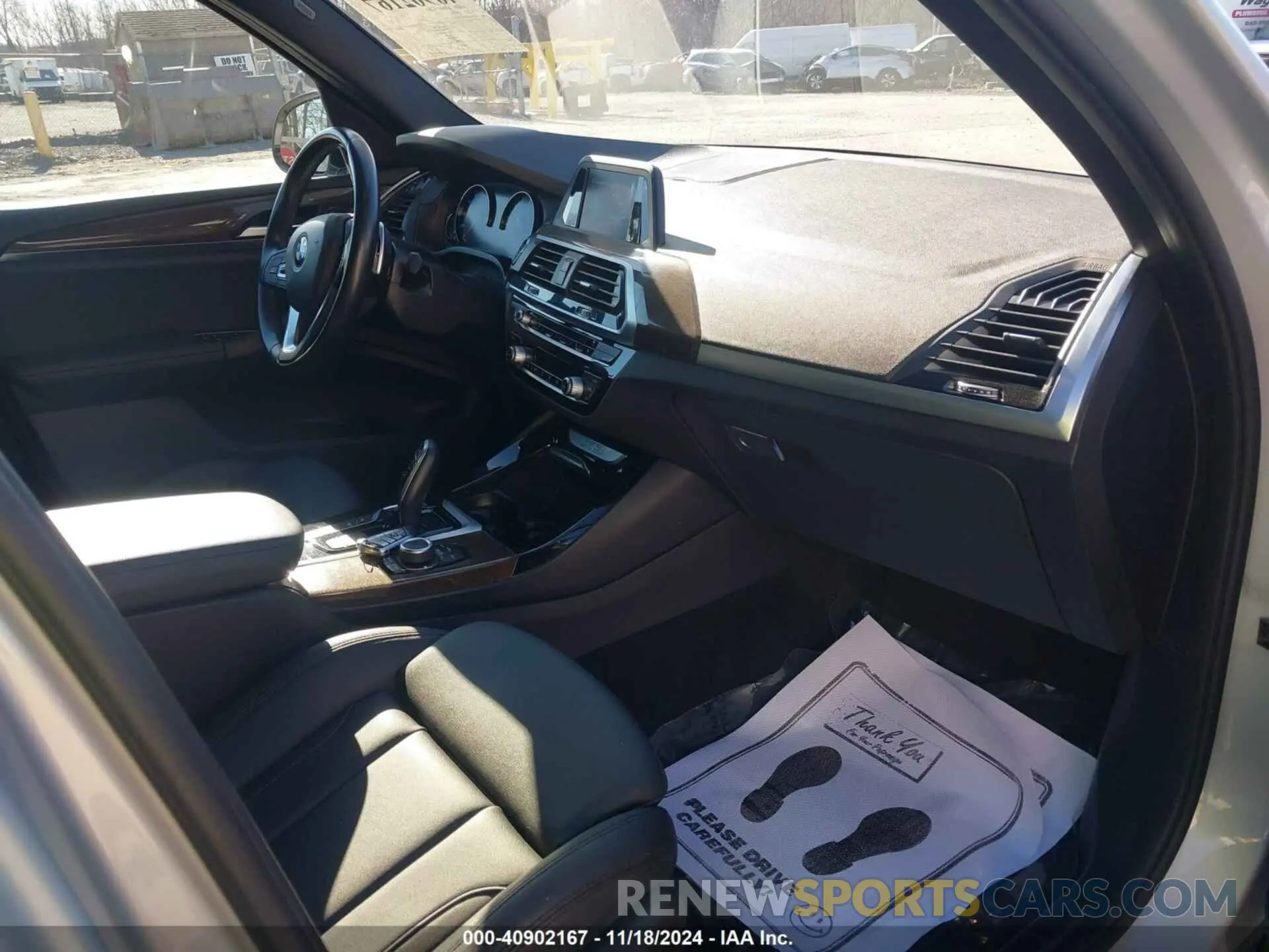 5 Photograph of a damaged car 5UXTR9C59KLD91733 BMW X3 2019