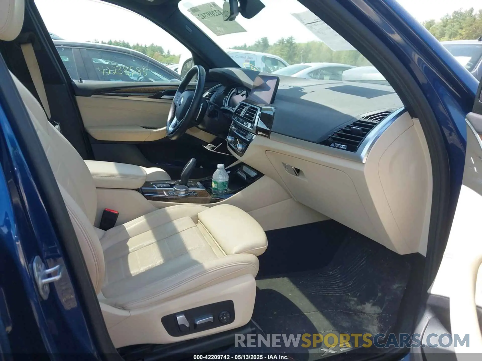 5 Photograph of a damaged car 5UXTR9C59KLD93739 BMW X3 2019