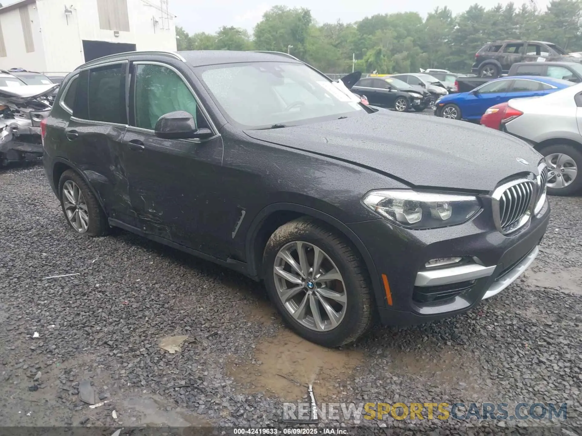 1 Photograph of a damaged car 5UXTR9C59KLE13195 BMW X3 2019