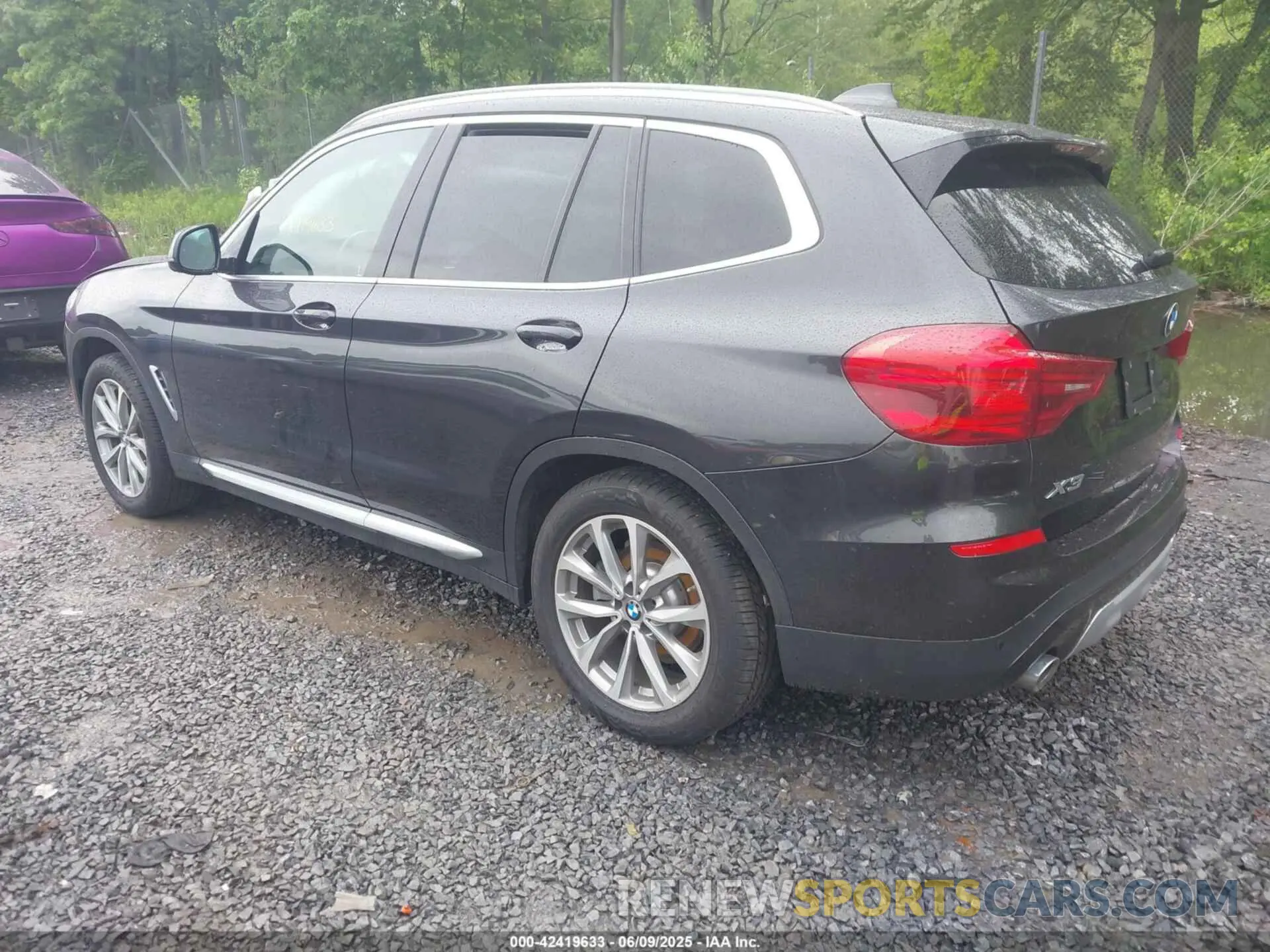 3 Photograph of a damaged car 5UXTR9C59KLE13195 BMW X3 2019