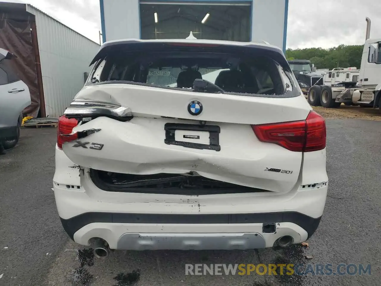 6 Photograph of a damaged car 5UXTR9C59KLE18316 BMW X3 2019