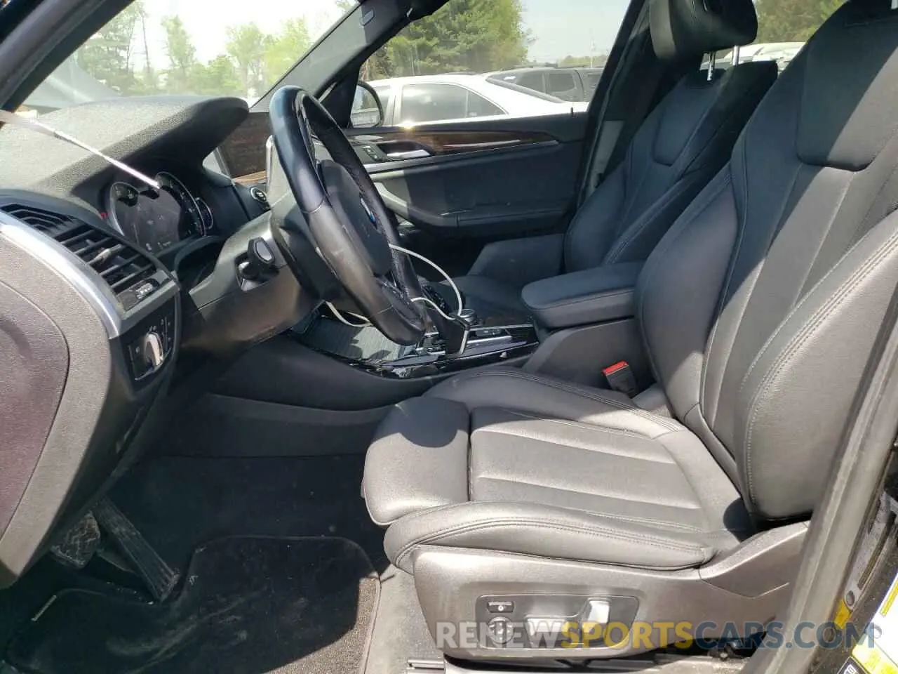 7 Photograph of a damaged car 5UXTR9C59KLE19501 BMW X3 2019