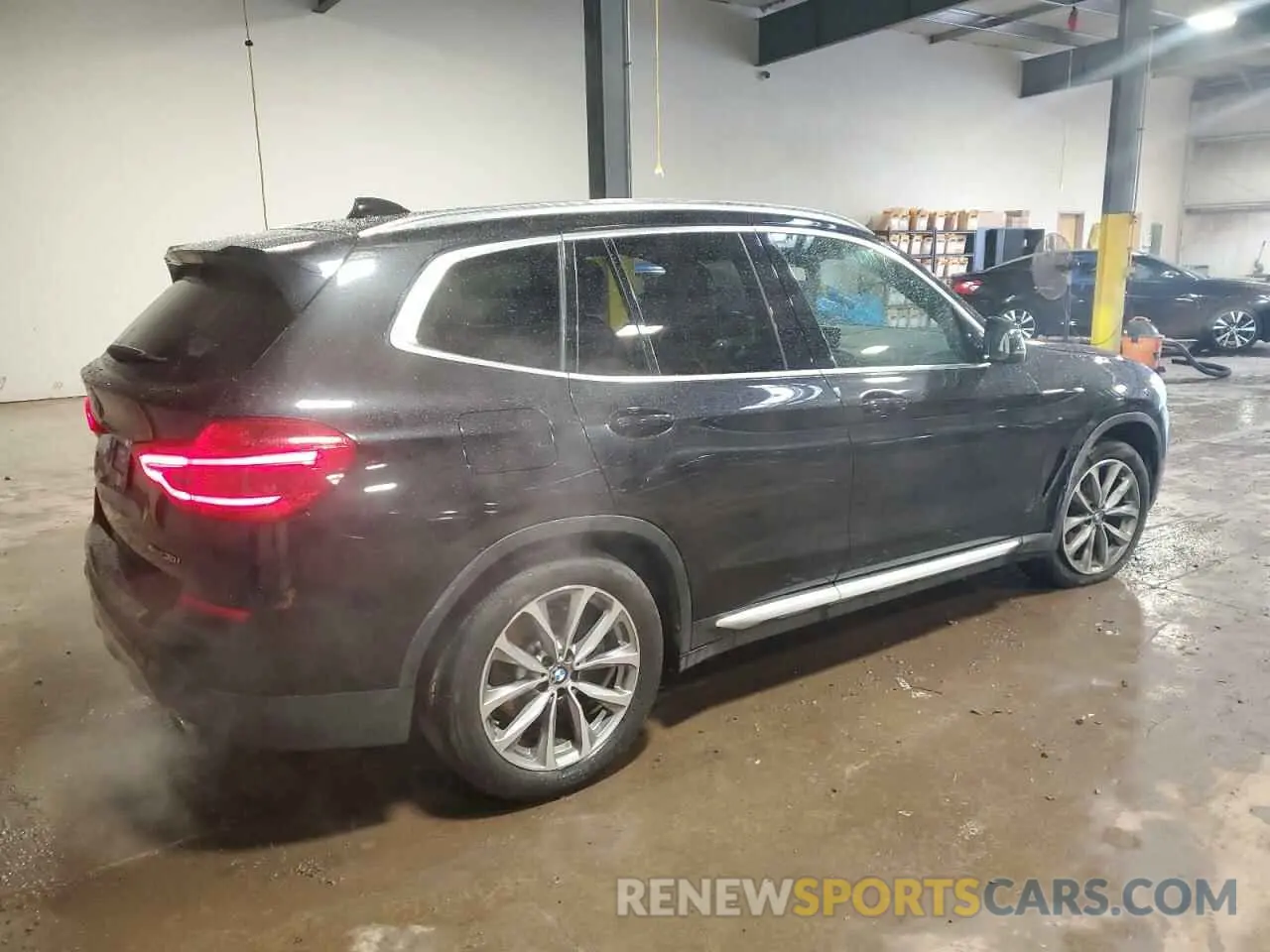 3 Photograph of a damaged car 5UXTR9C59KLP77775 BMW X3 2019
