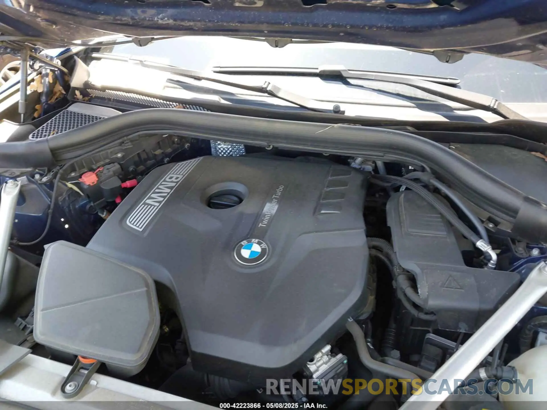 10 Photograph of a damaged car 5UXTR9C59KLR05142 BMW X3 2019
