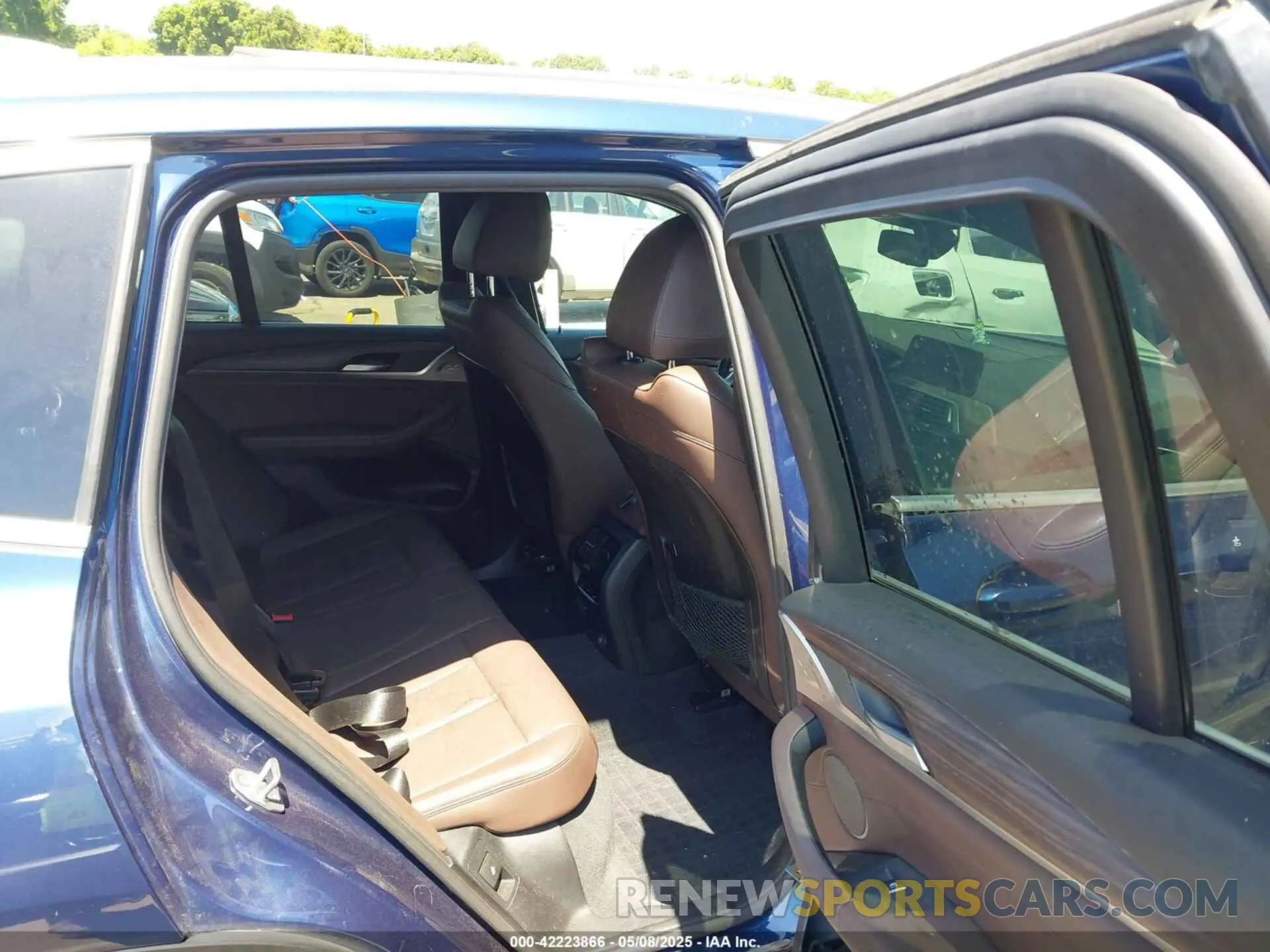 8 Photograph of a damaged car 5UXTR9C59KLR05142 BMW X3 2019