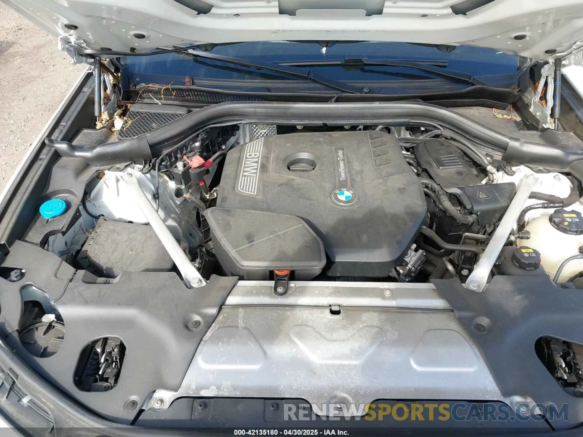 10 Photograph of a damaged car 5UXTR9C59KLR10759 BMW X3 2019
