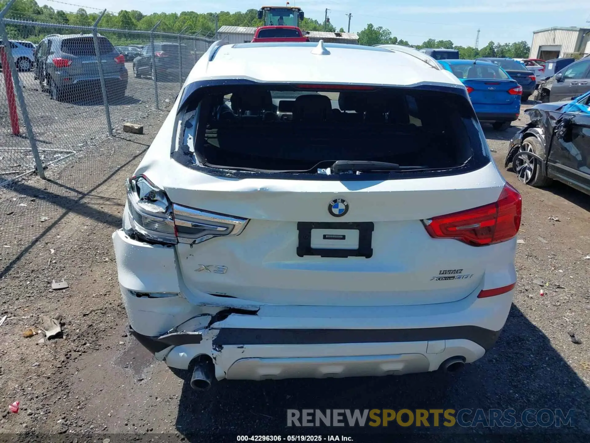 16 Photograph of a damaged car 5UXTR9C5XKLD90591 BMW X3 2019