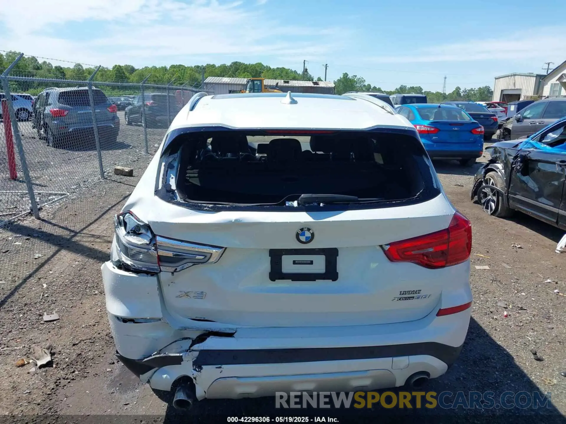 6 Photograph of a damaged car 5UXTR9C5XKLD90591 BMW X3 2019