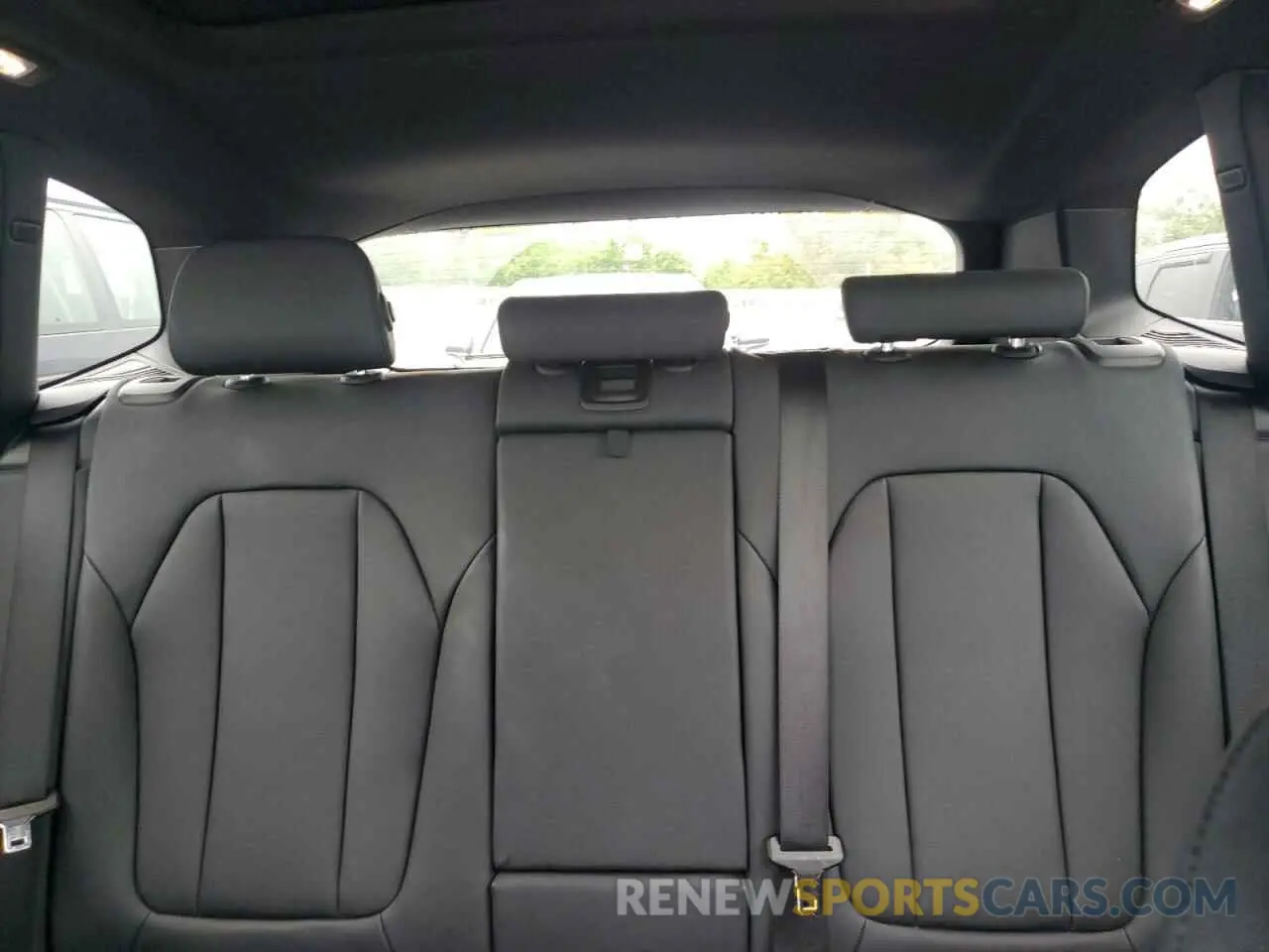 10 Photograph of a damaged car 5UXTR9C5XKLD91451 BMW X3 2019