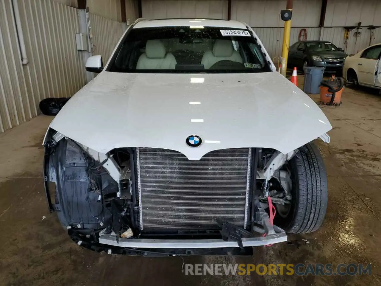 5 Photograph of a damaged car 5UXTR9C5XKLD93622 BMW X3 2019