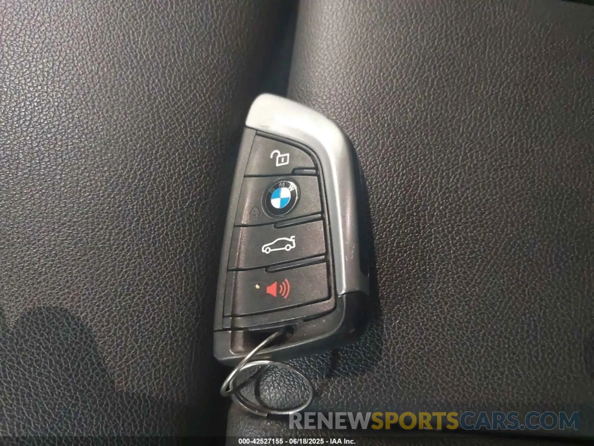 11 Photograph of a damaged car 5UXTR9C5XKLD94480 BMW X3 2019
