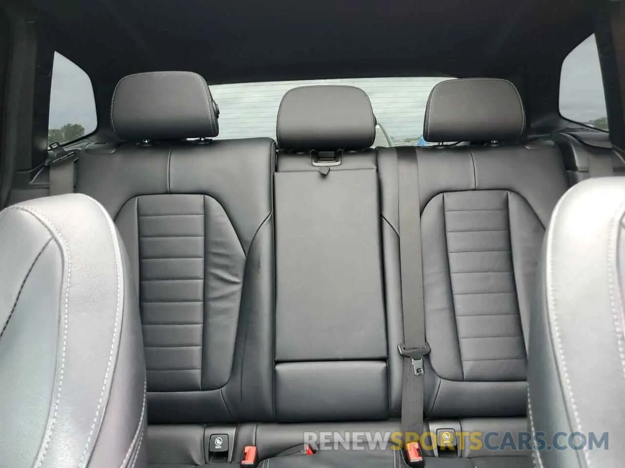 10 Photograph of a damaged car 5UXTR9C5XKLD98559 BMW X3 2019