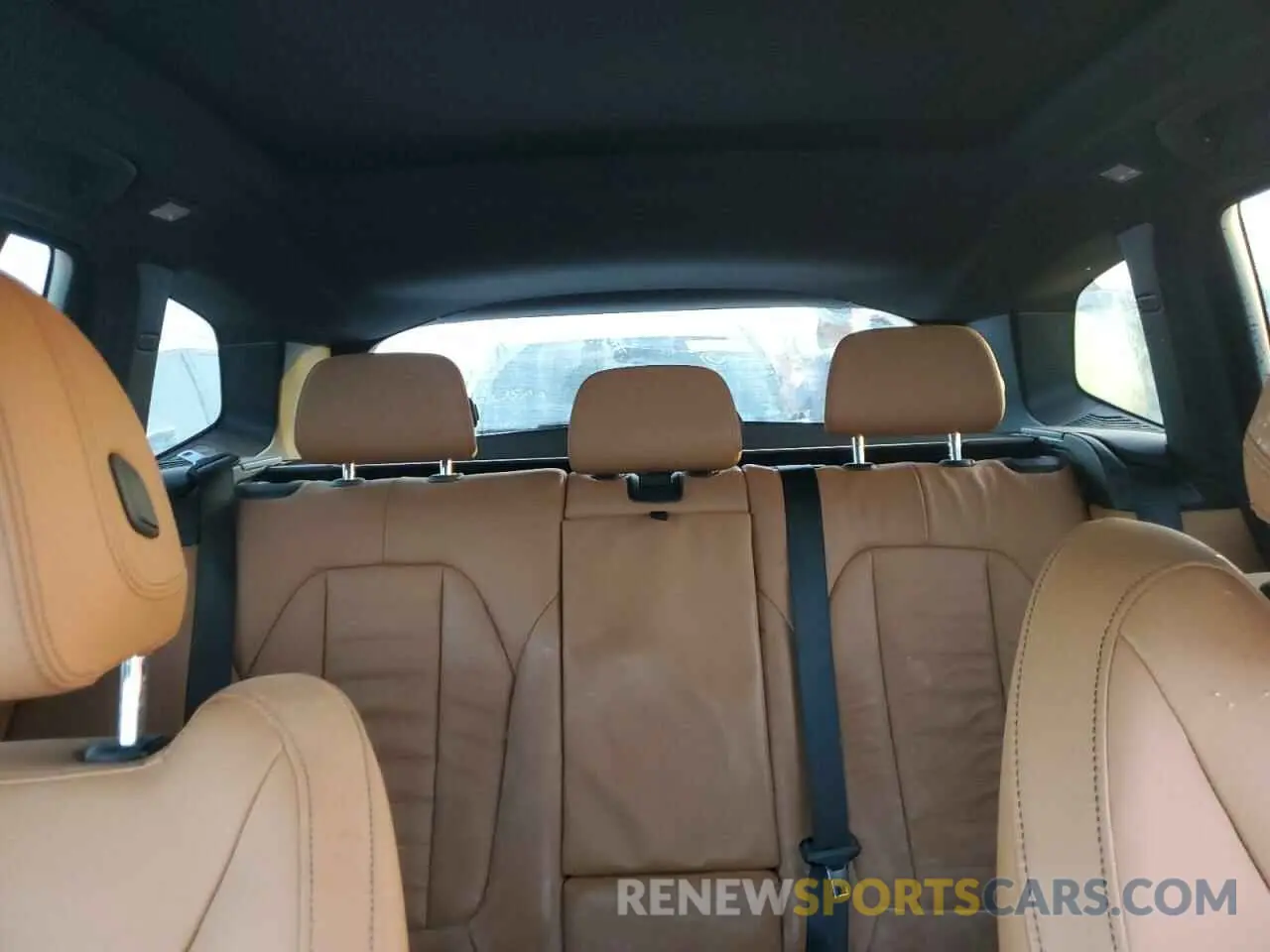 10 Photograph of a damaged car 5UXTR9C5XKLE15912 BMW X3 2019