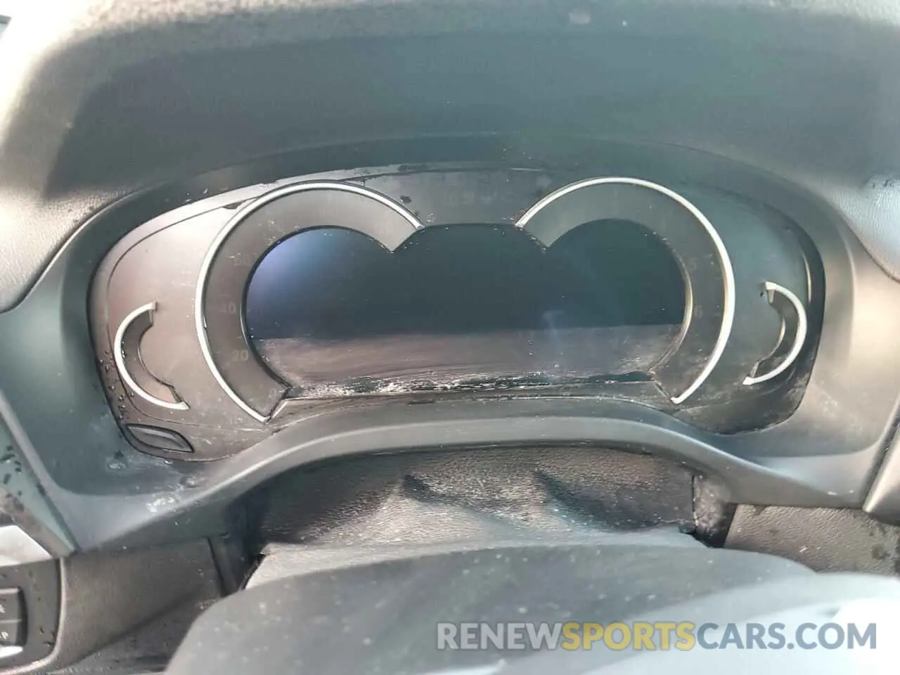 9 Photograph of a damaged car 5UXTR9C5XKLE15912 BMW X3 2019