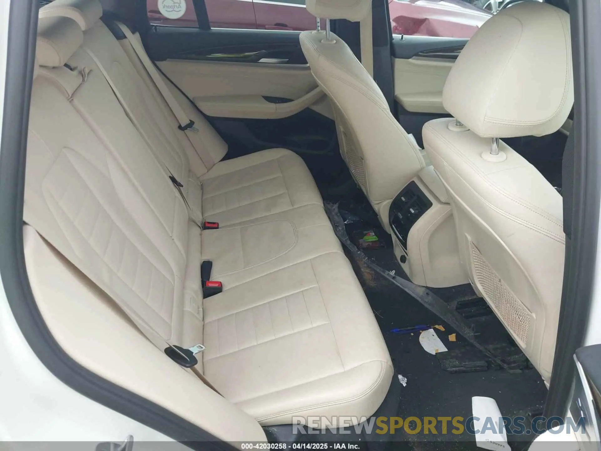 8 Photograph of a damaged car 5UXTR9C5XKLE17238 BMW X3 2019