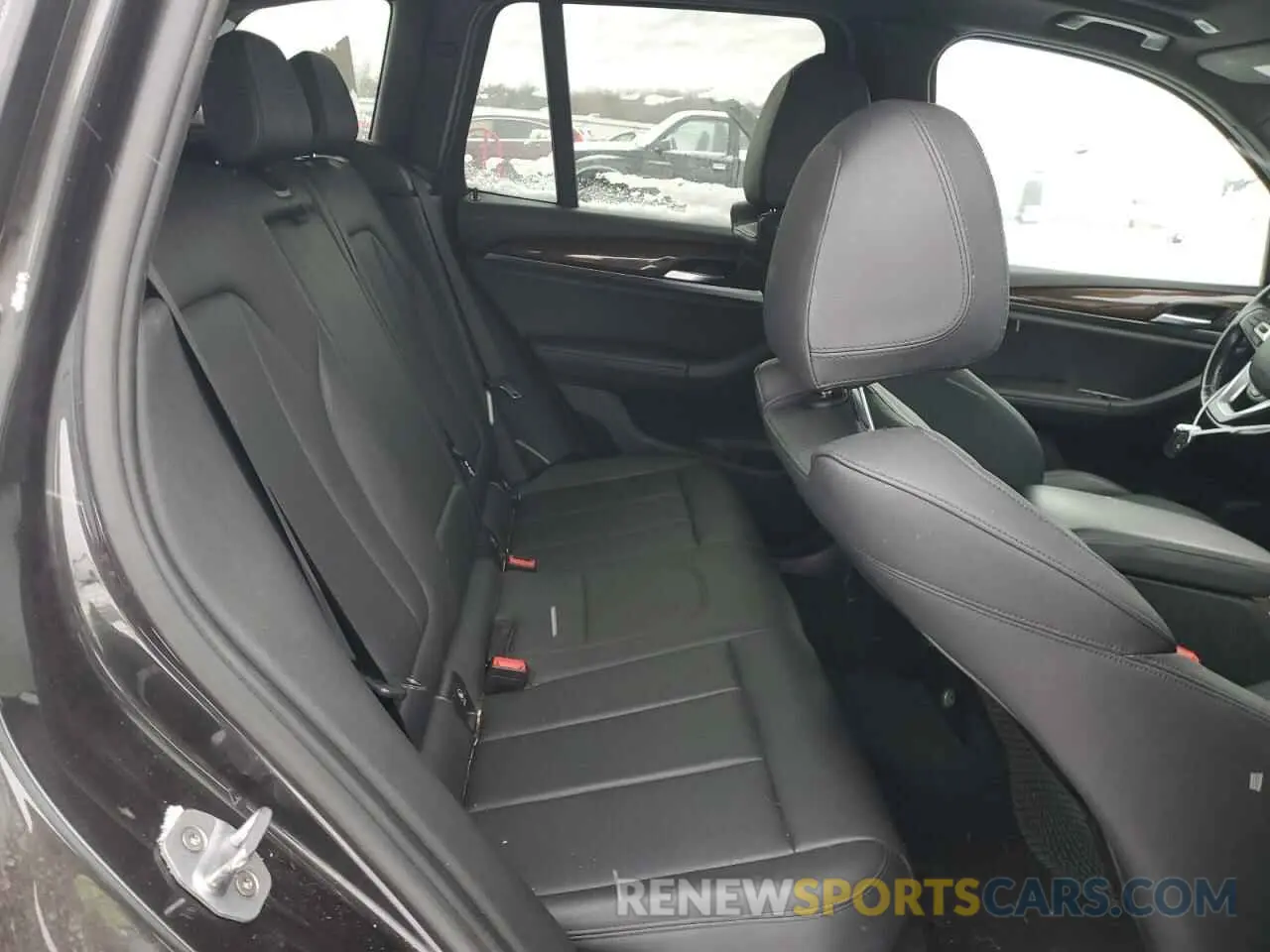 10 Photograph of a damaged car 5UXTR9C5XKLP83620 BMW X3 2019