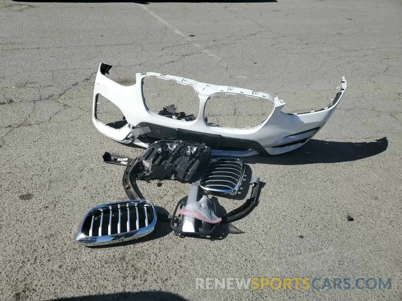 13 Photograph of a damaged car 5UXTR9C5XKLP84315 BMW X3 2019