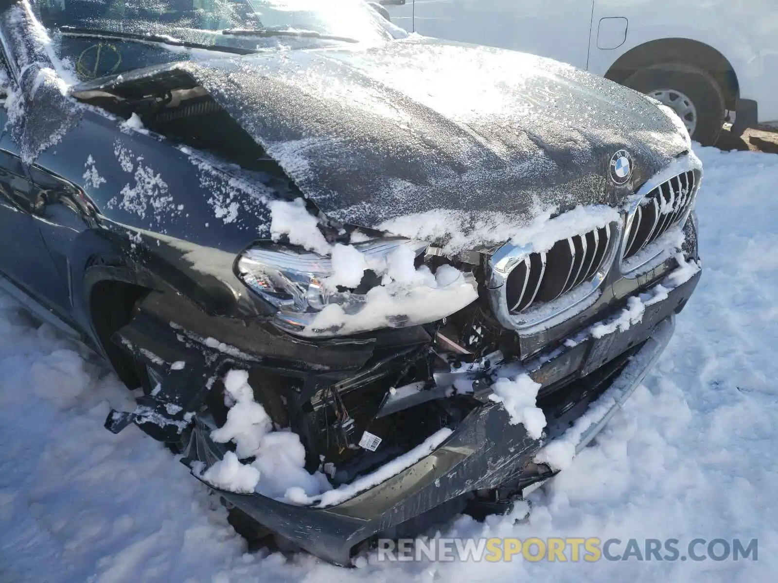 9 Photograph of a damaged car 5UXTR9C5XKLP90339 BMW X3 2019