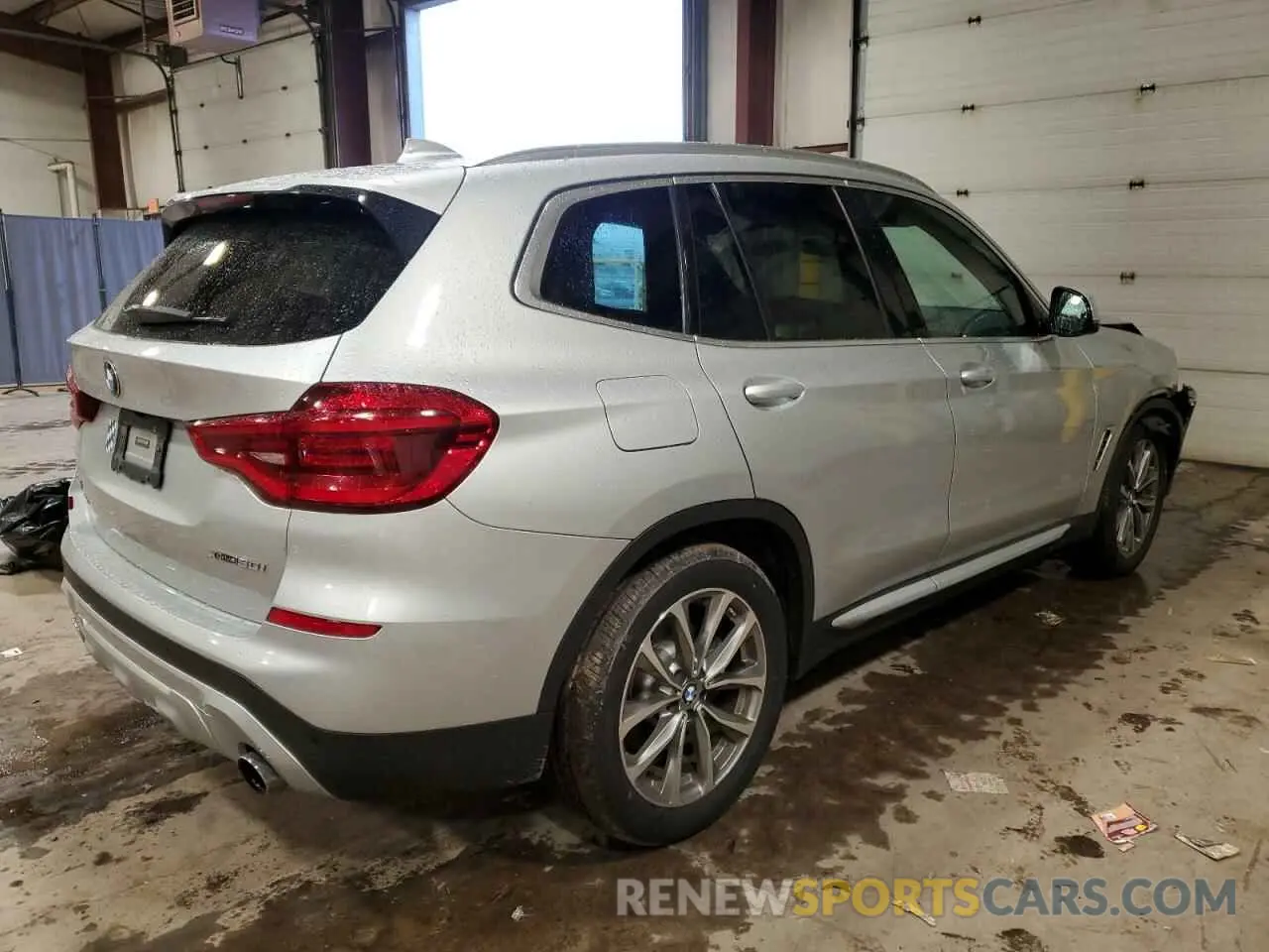 3 Photograph of a damaged car 5UXTR9C5XKLR06090 BMW X3 2019