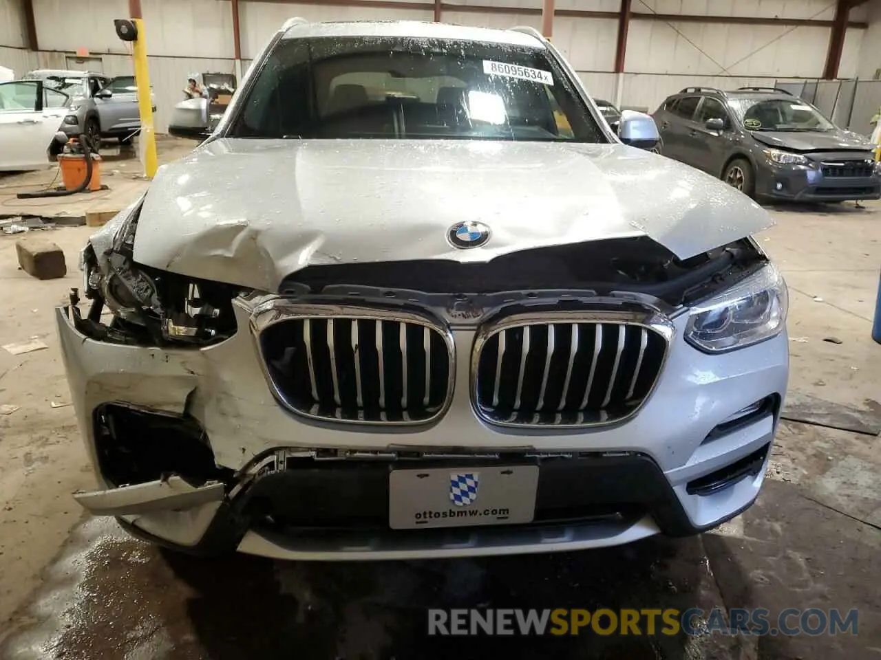 5 Photograph of a damaged car 5UXTR9C5XKLR06090 BMW X3 2019