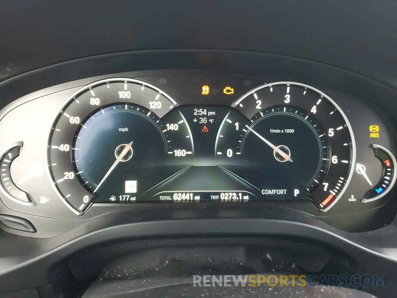 9 Photograph of a damaged car 5UXTR9C5XKLR06090 BMW X3 2019