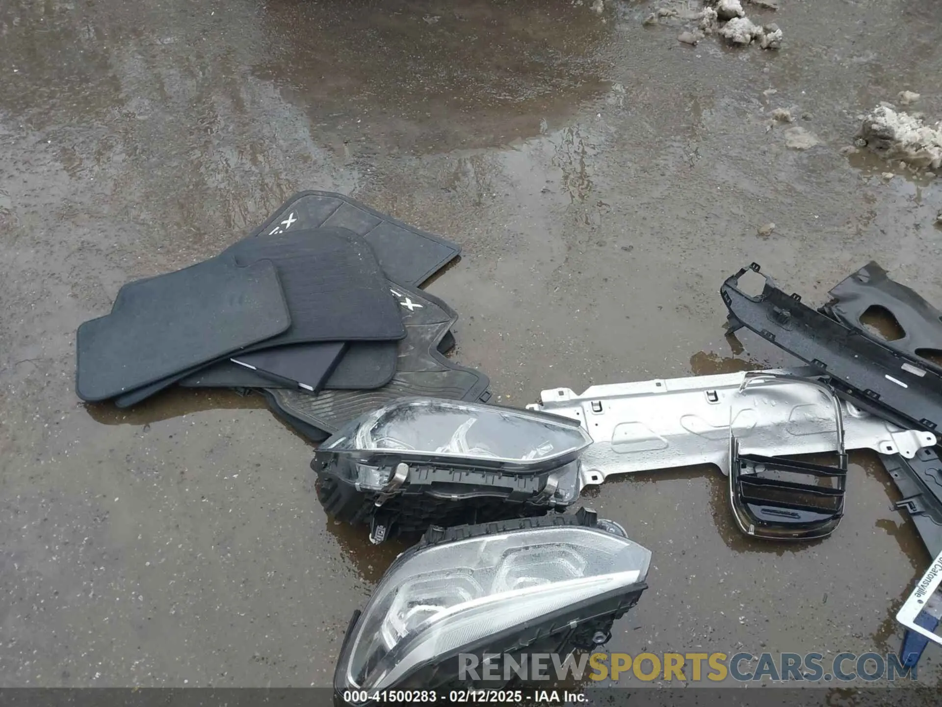 12 Photograph of a damaged car 5UXTS3C50K0Z03136 BMW X3 2019