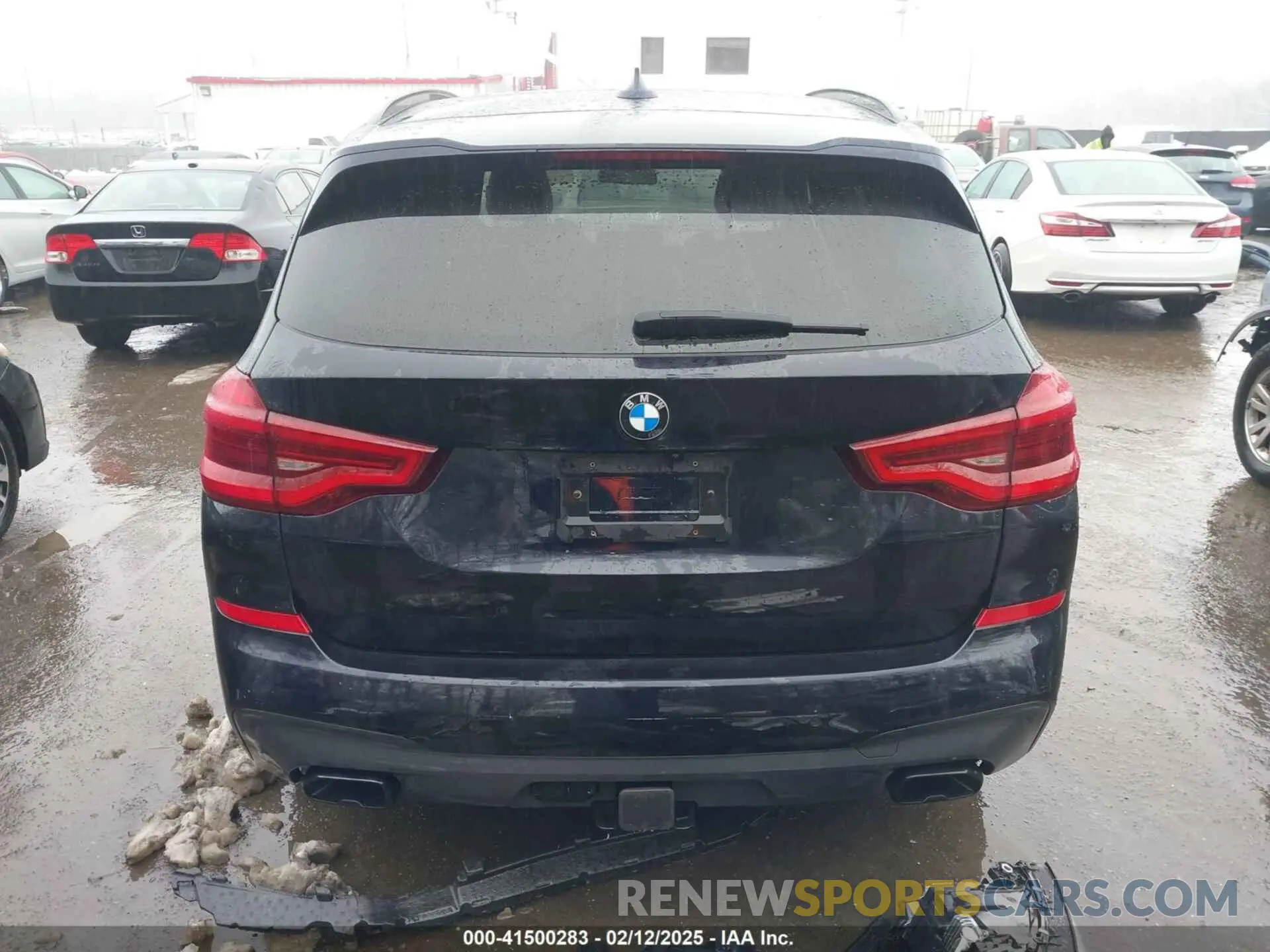 17 Photograph of a damaged car 5UXTS3C50K0Z03136 BMW X3 2019