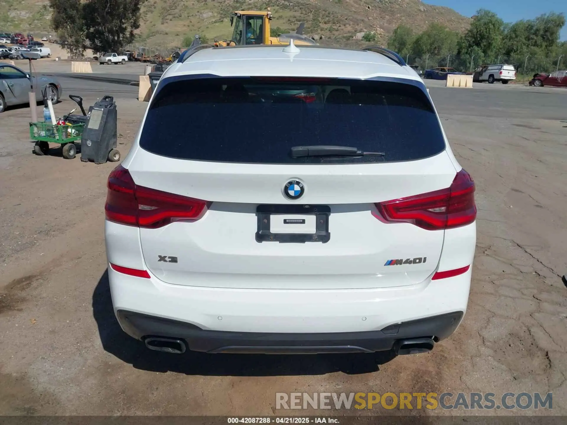16 Photograph of a damaged car 5UXTS3C50K0Z04822 BMW X3 2019