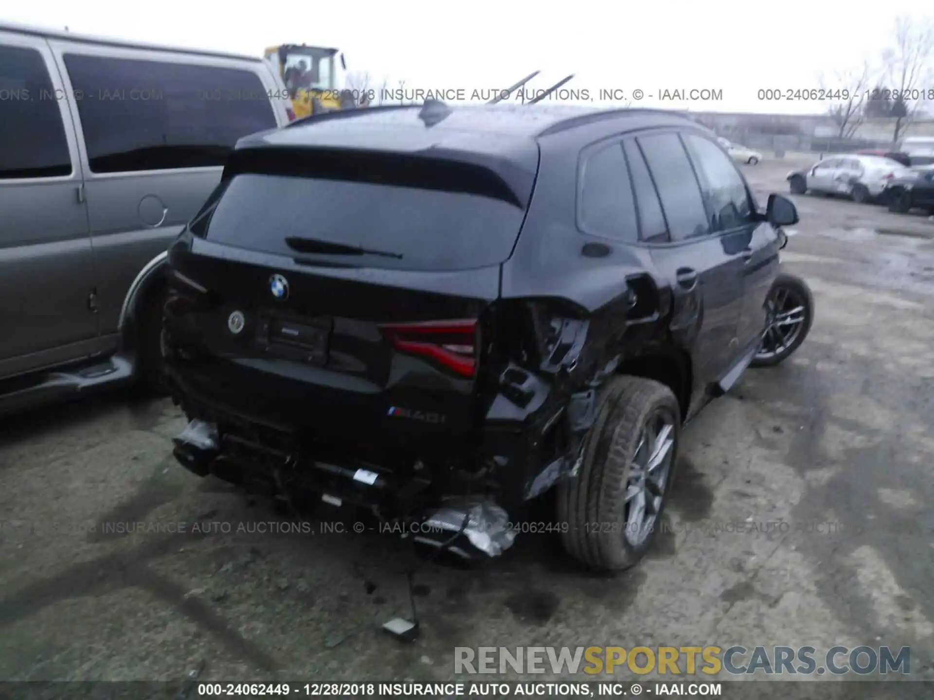 4 Photograph of a damaged car 5UXTS3C52K0Z05003 BMW X3 2019