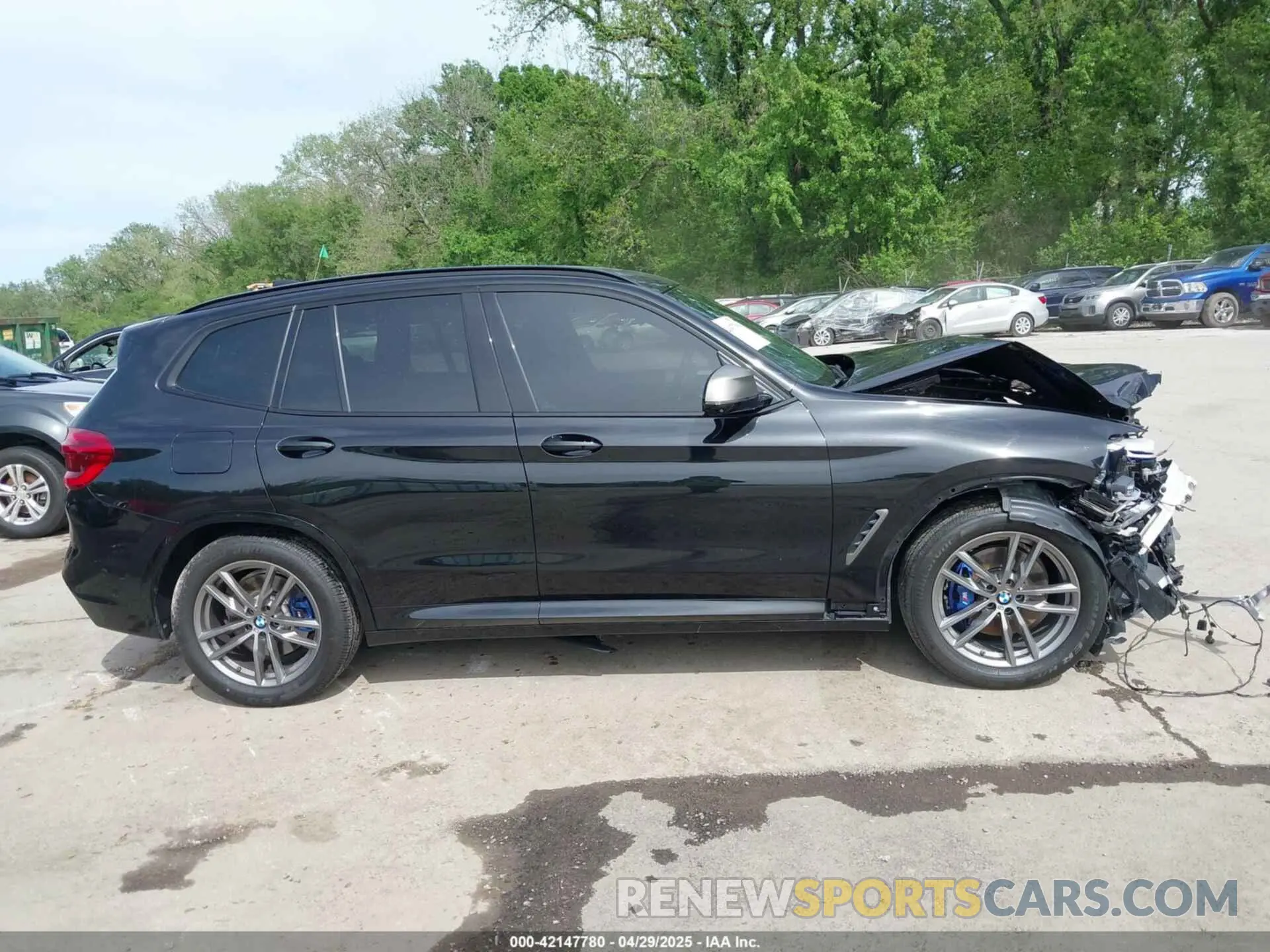 14 Photograph of a damaged car 5UXTS3C52K0Z07169 BMW X3 2019