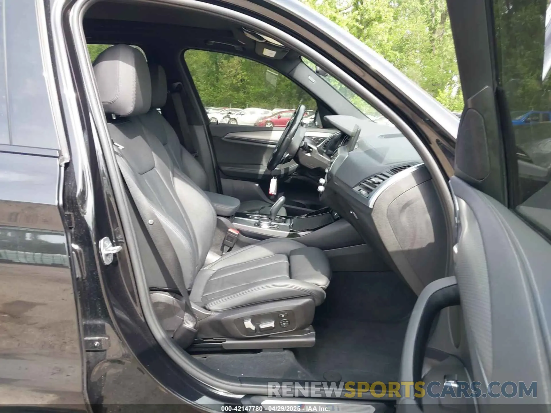 5 Photograph of a damaged car 5UXTS3C52K0Z07169 BMW X3 2019