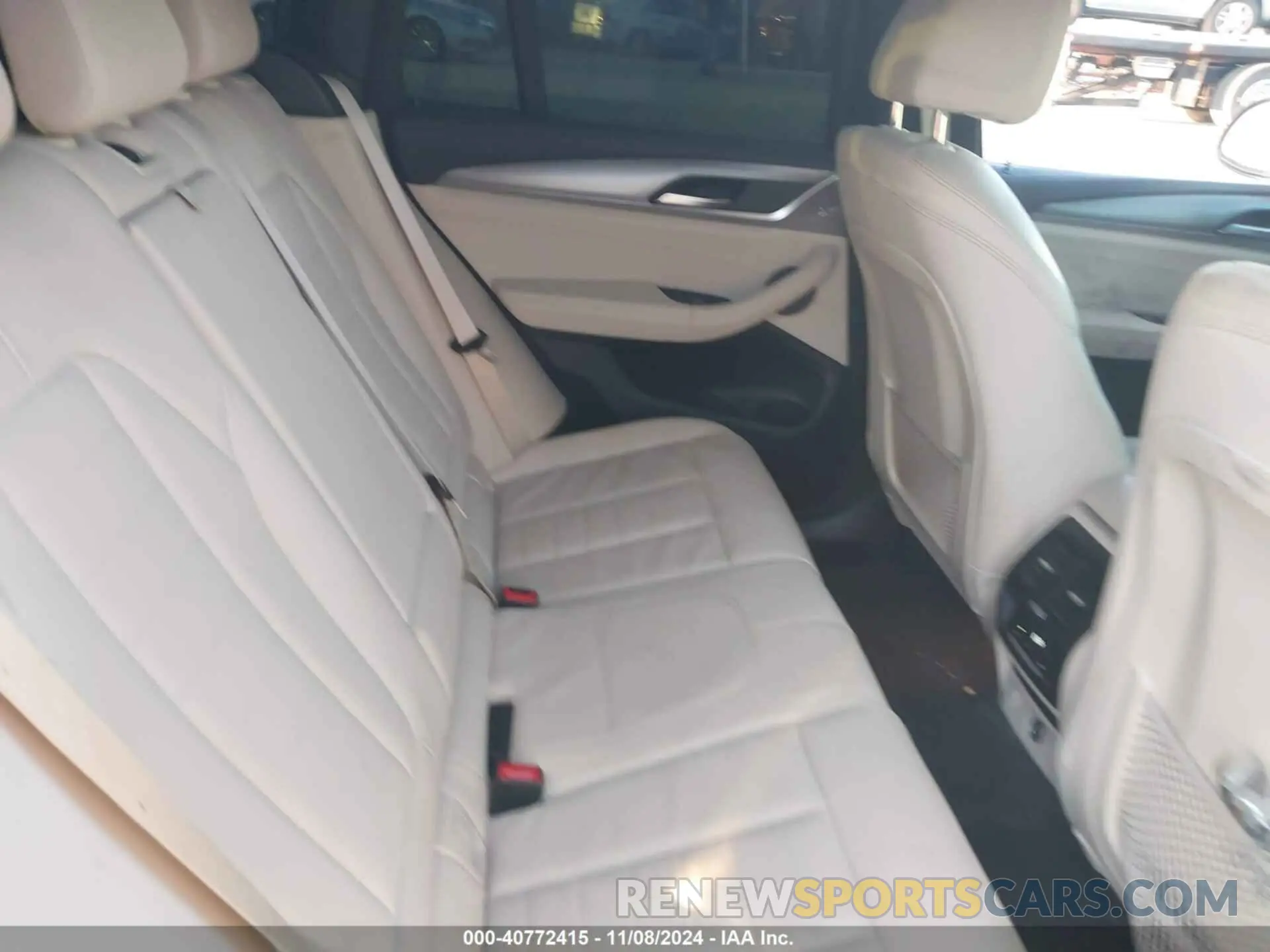8 Photograph of a damaged car 5UXTS3C53K0Z09710 BMW X3 2019