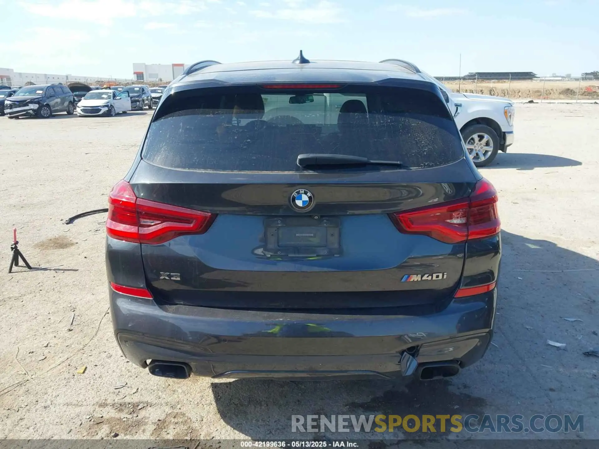 16 Photograph of a damaged car 5UXTS3C56K0Z07174 BMW X3 2019