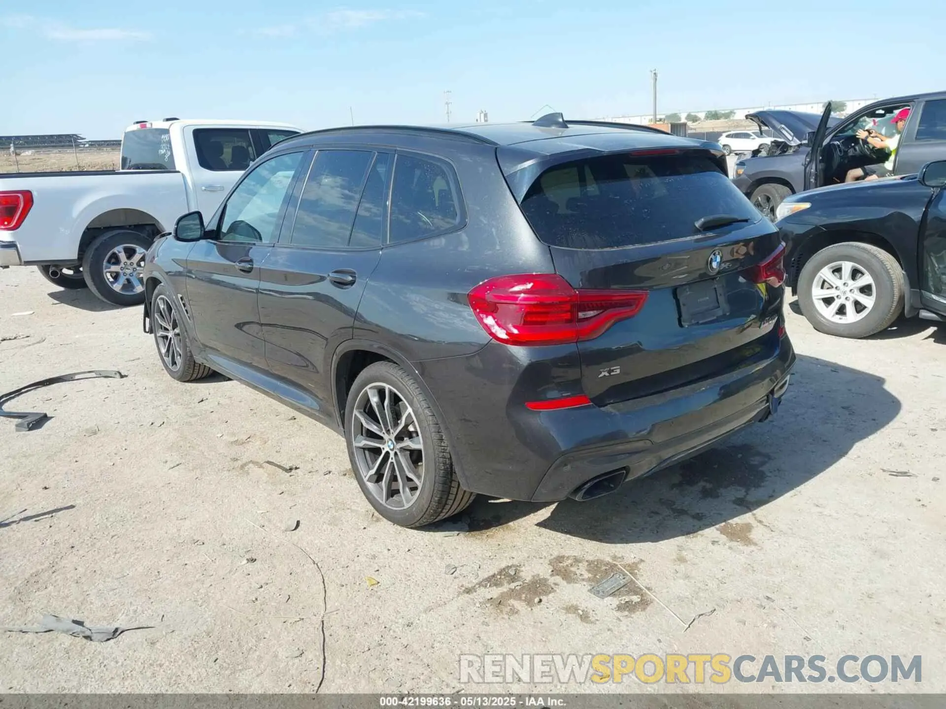 3 Photograph of a damaged car 5UXTS3C56K0Z07174 BMW X3 2019