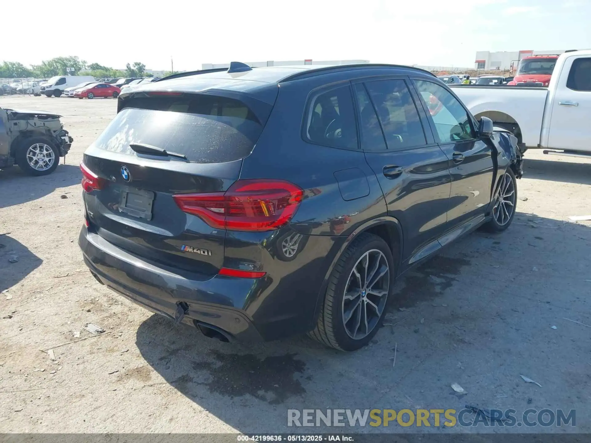 4 Photograph of a damaged car 5UXTS3C56K0Z07174 BMW X3 2019