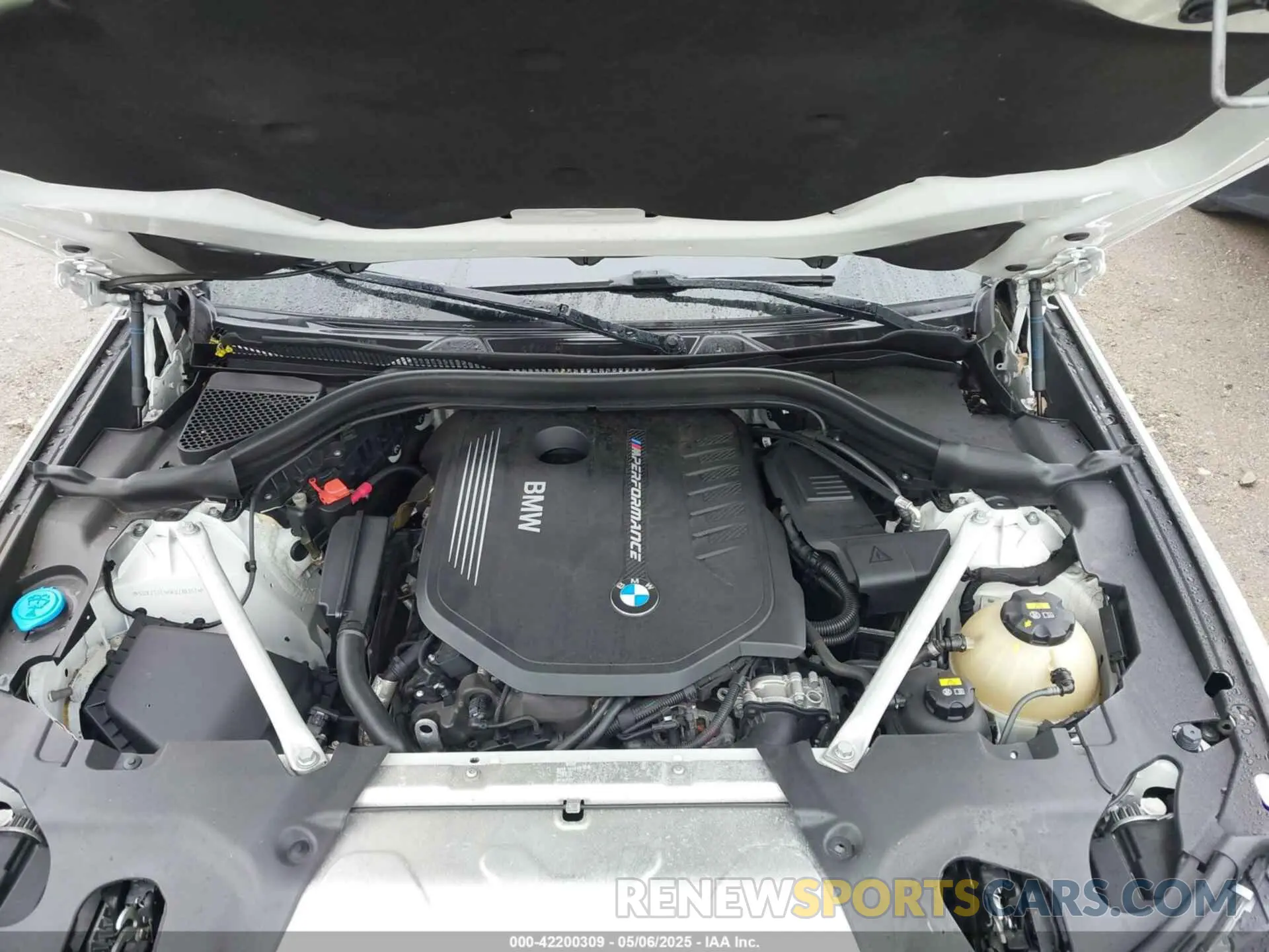 10 Photograph of a damaged car 5UXTS3C56K0Z10351 BMW X3 2019