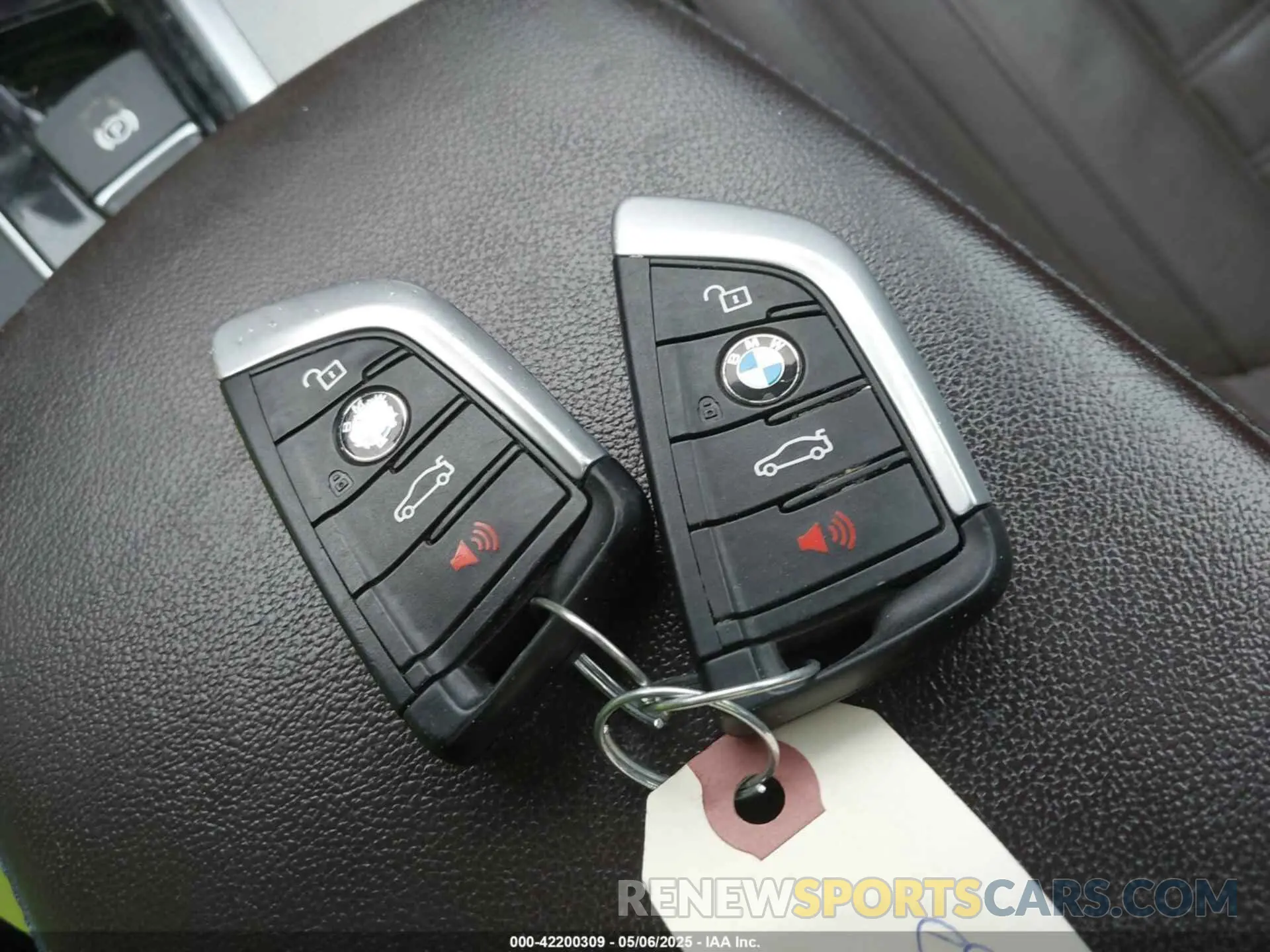 11 Photograph of a damaged car 5UXTS3C56K0Z10351 BMW X3 2019