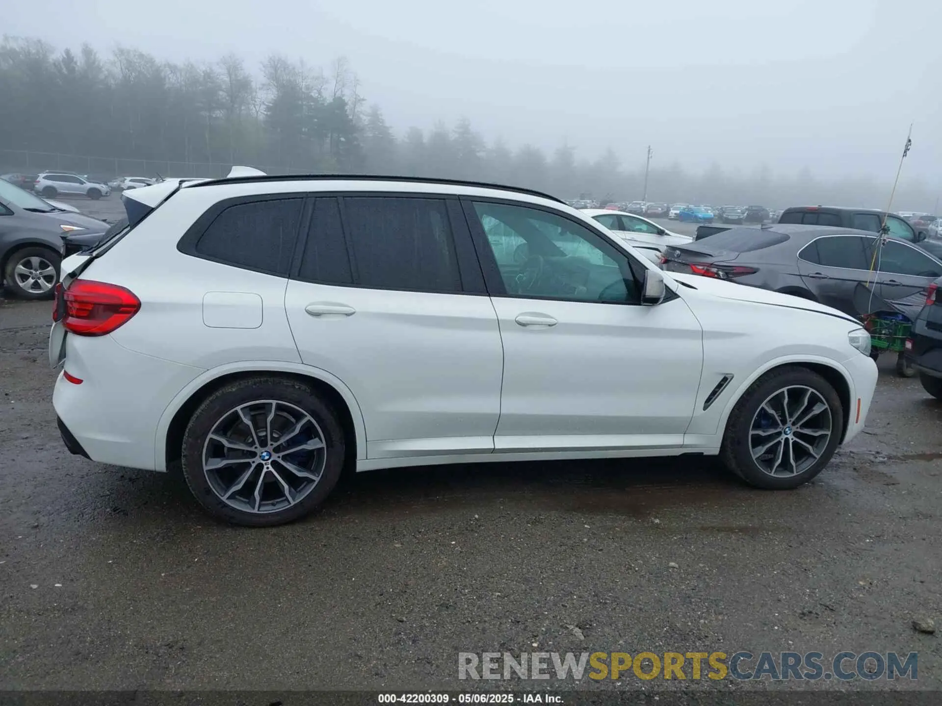 14 Photograph of a damaged car 5UXTS3C56K0Z10351 BMW X3 2019