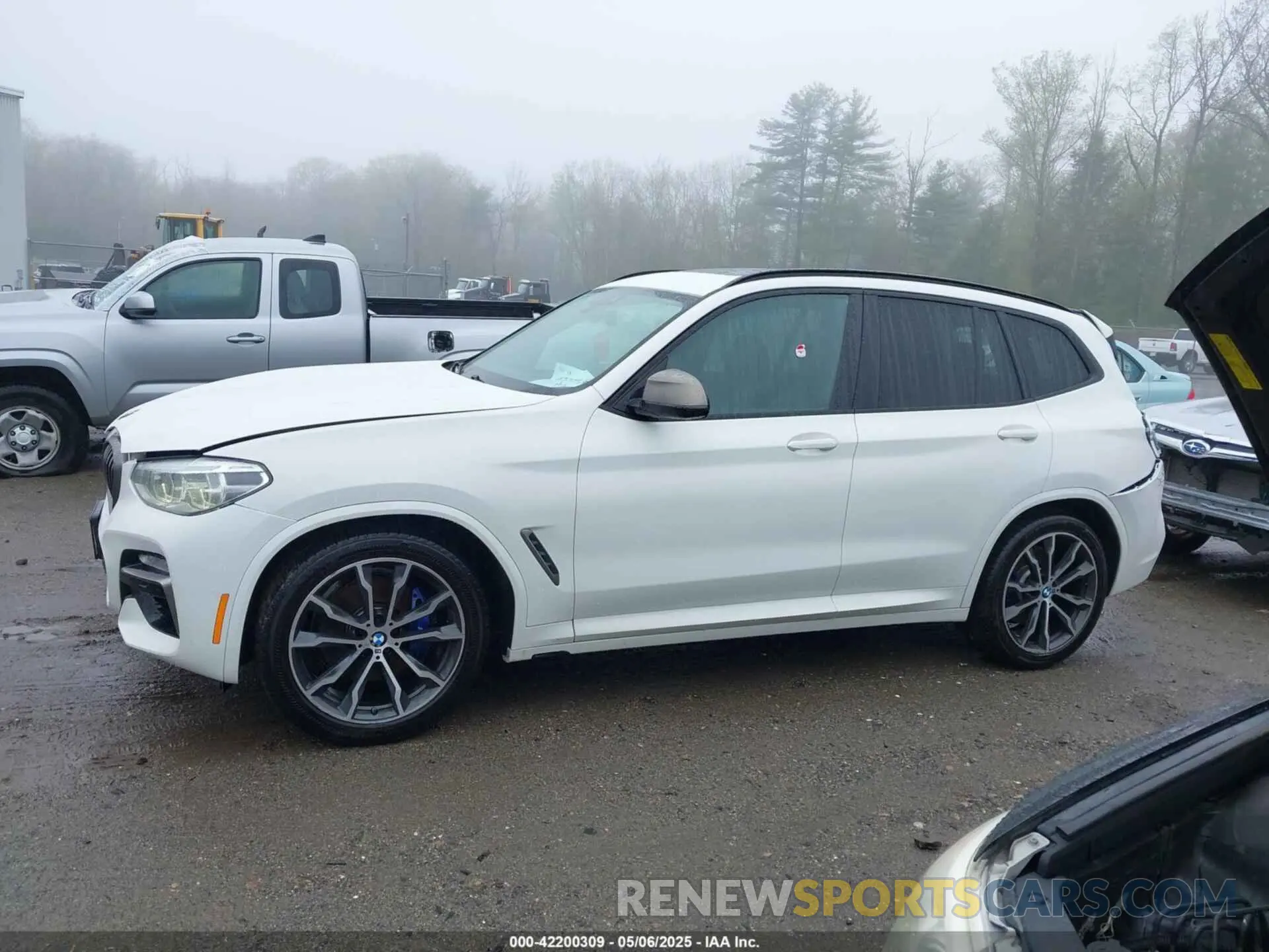 15 Photograph of a damaged car 5UXTS3C56K0Z10351 BMW X3 2019